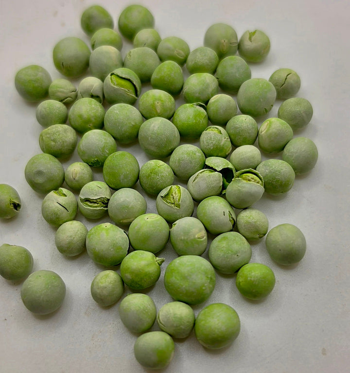 Freeze - Dried Garden Peas — Natural Plant Protein for Isopods, Millipedes &amp; Detritivores